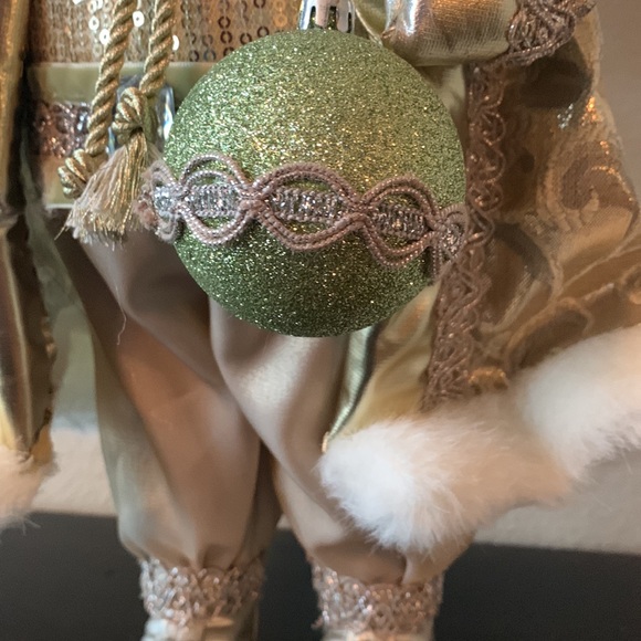 Creative Designs Santa - Picture 6 of 10